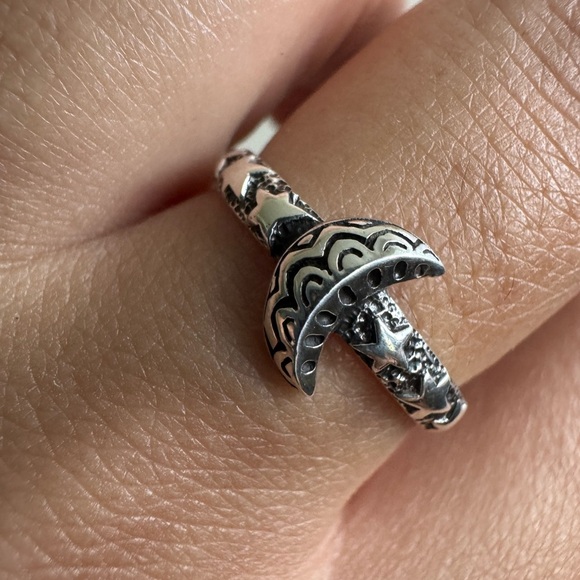 925 Sterling Silver Oxidized Moon and Star Ring - Picture 1 of 9